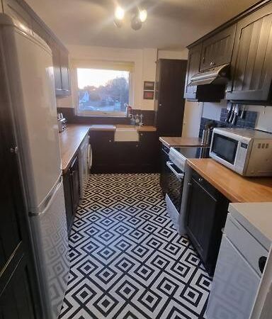Spacious Self Contained Flat In Superb Location Lymington Exterior foto